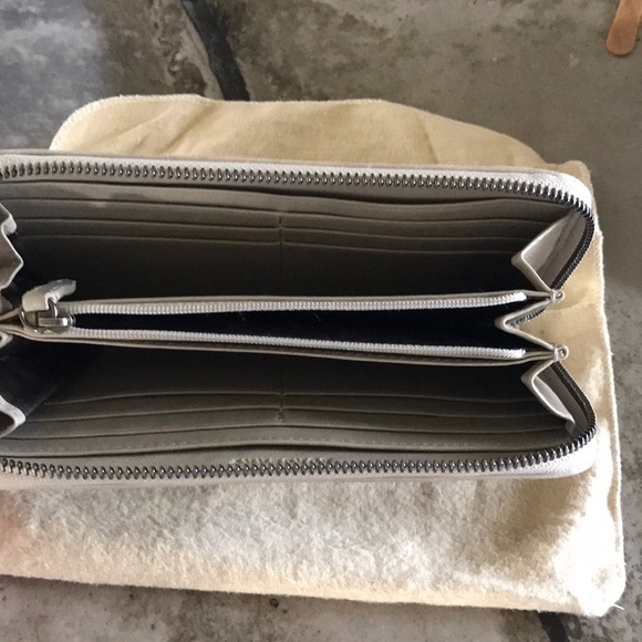 Burberry Smoke Nova Check Wallet - Picture 5 of 8